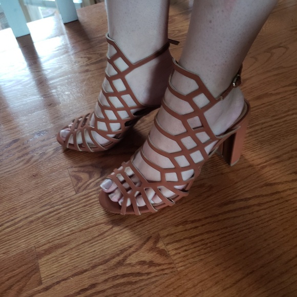 SOLD!! Brash Caged Tan Brown Sandal Heels 8.5 - Picture 7 of 8